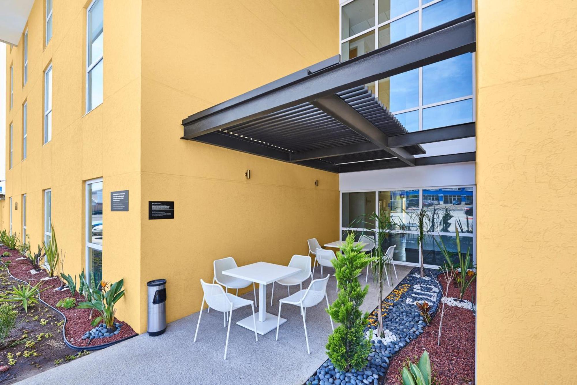 City Express By Marriott Rosarito Exterior photo