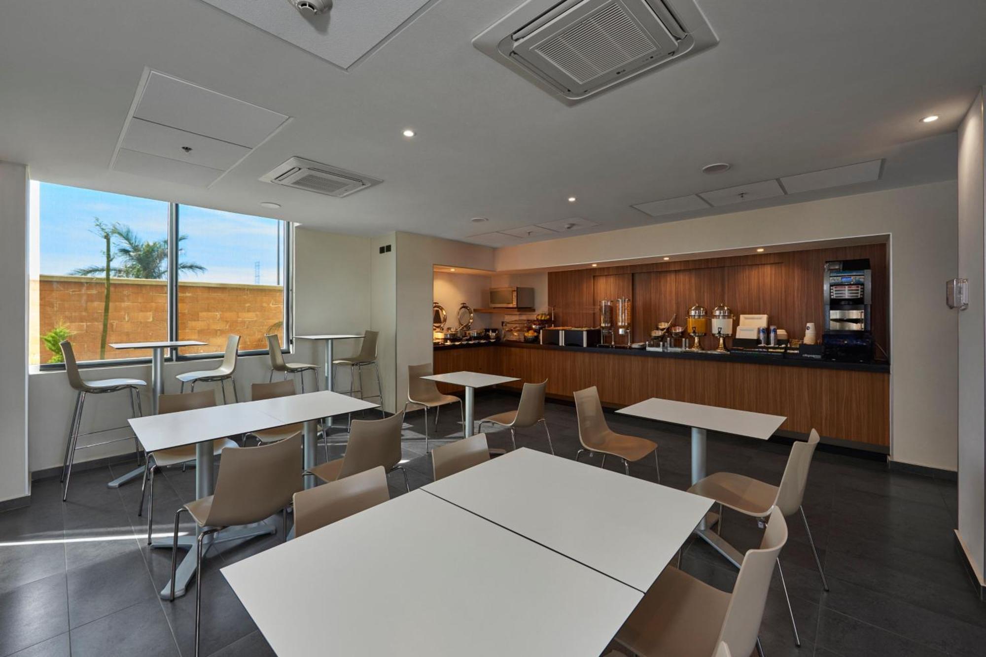 City Express By Marriott Rosarito Exterior photo