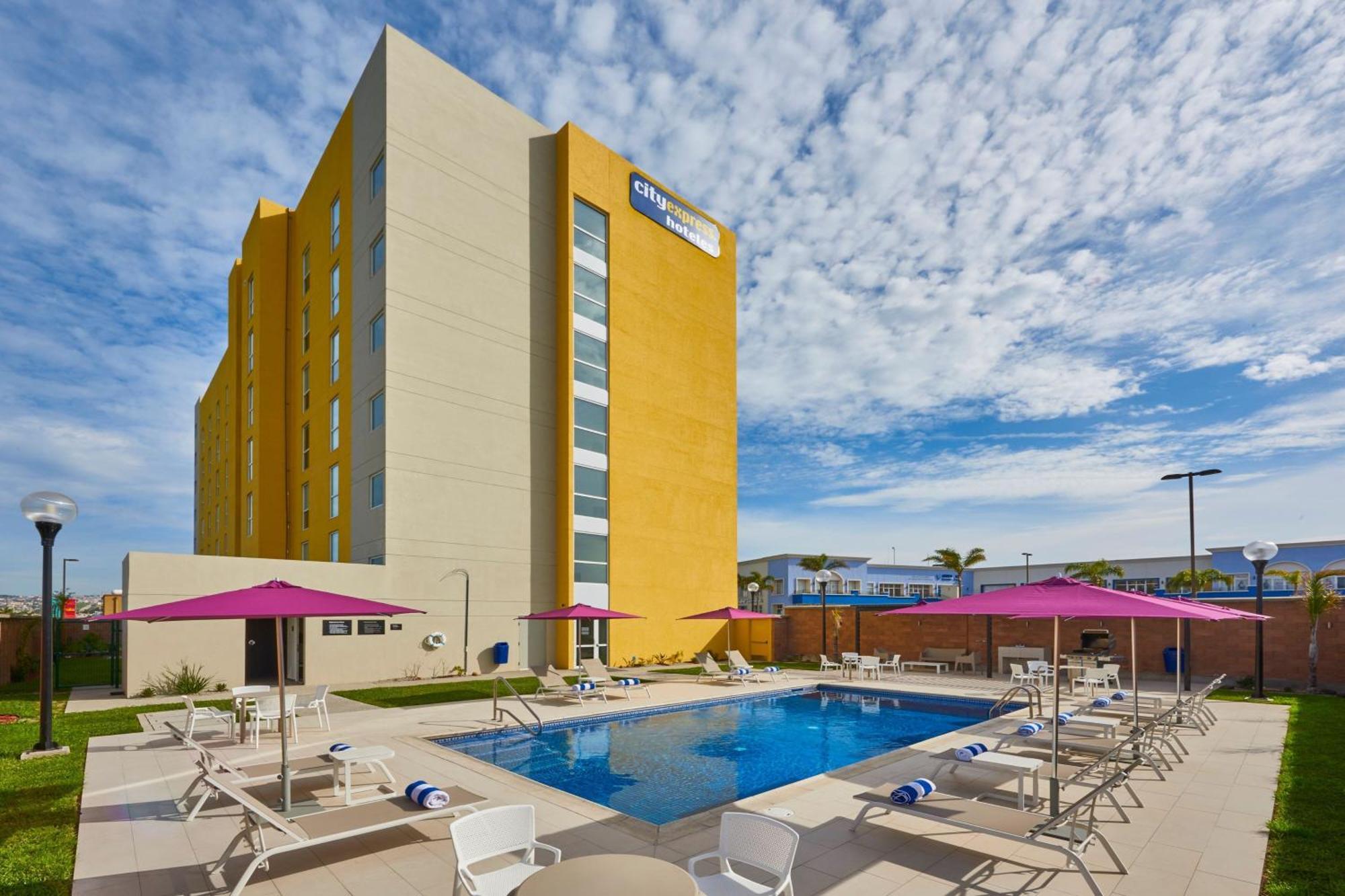 City Express By Marriott Rosarito Exterior photo